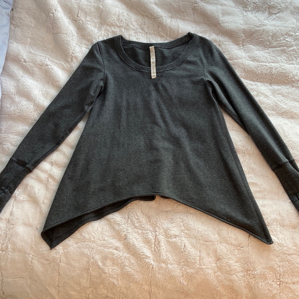 Lulu Lemon grey long sleeve shirt